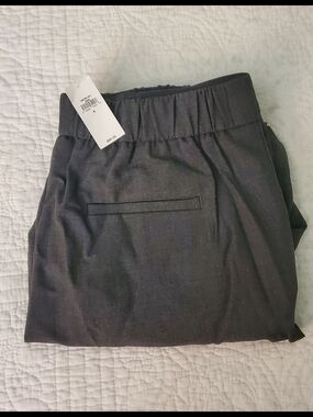 Banana Republic Hayden Tapered Pants - Size 8